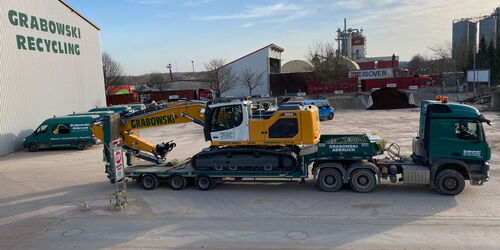 Zur Verstärkung der neue Liebherr R 934 LC im Einsatz